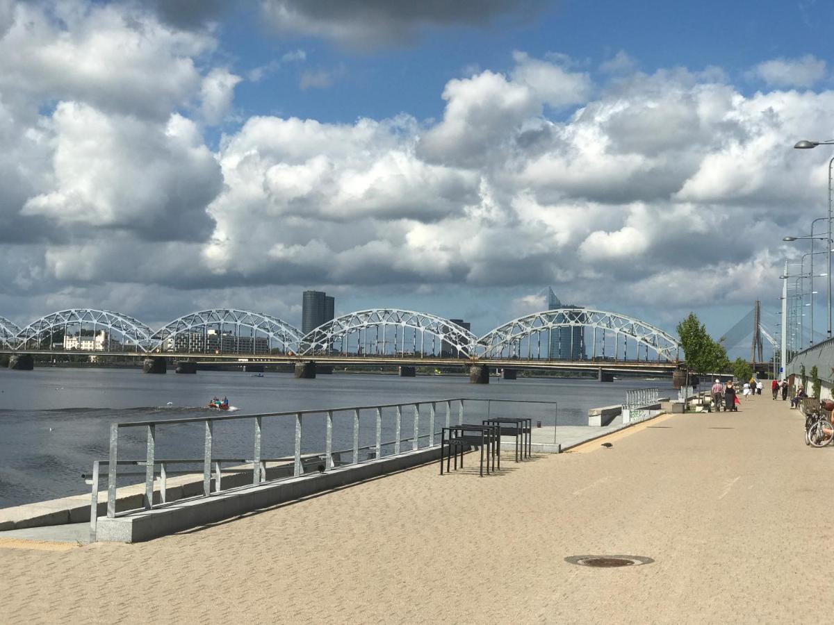 Riverside Promenade Apartment S Riga Exteriör bild